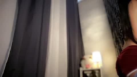 maxine online show from March 29, 9:22 am