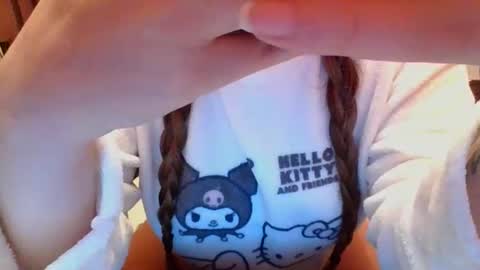 sexymisss24 online show from April 22, 9:00 pm