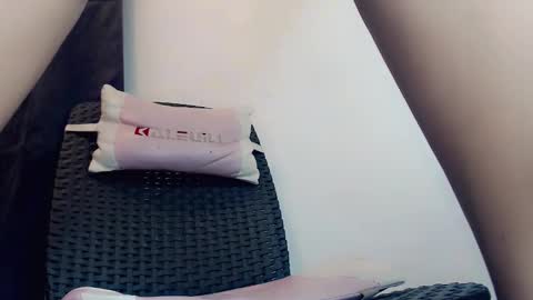 sexyshinixx online show from September 18, 1:31 am