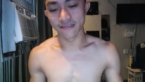 sexystrongcum online show from March 27, 3:01 am