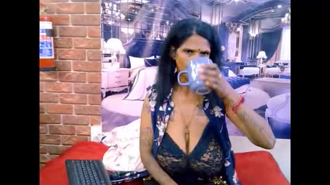 sexyva4u2luv online show from March 27, 8:48 am