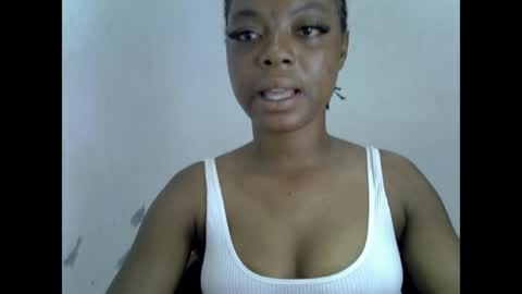 sexyxpeach online show from April 19, 9:50 pm