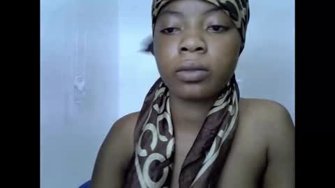 sexyxpeach online show from December 2, 7:23 pm