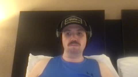 sfgiants1982 online show from November 19, 3:28 am