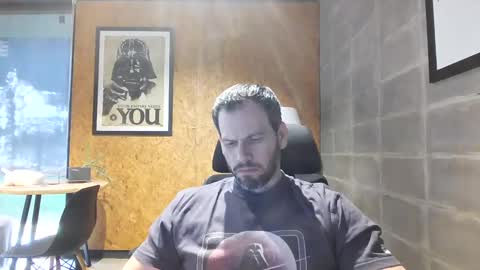 shad0w_hunter online show from February 18, 1:33 pm