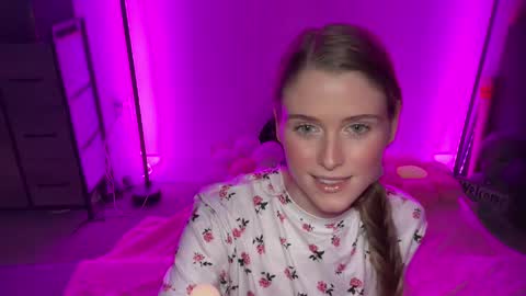 shadebabe online show from November 23, 7:39 am