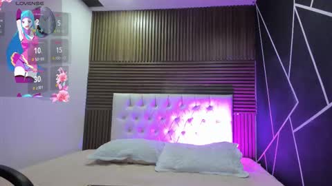 Liz online show from March 27, 10:33 pm