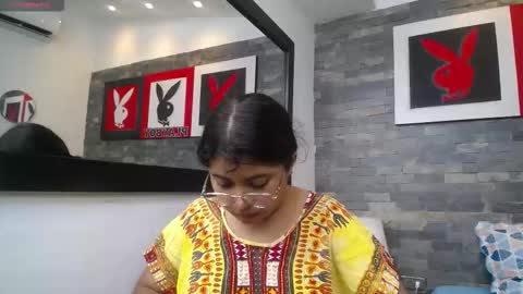 Shaila online show from November 21, 7:45 pm