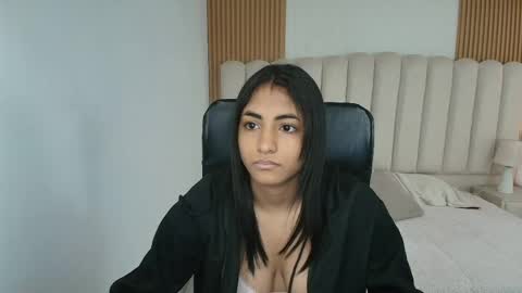 shanelle online show from April 21, 12:01 pm