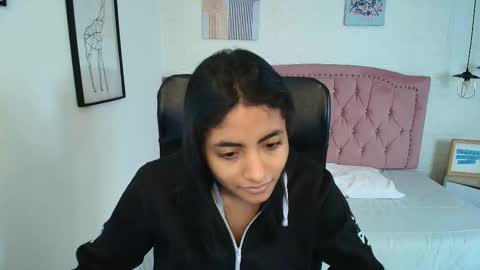 shanelle online show from December 16, 3:03 am