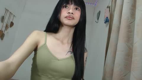 bini aiah online show from April 24, 1:29 am