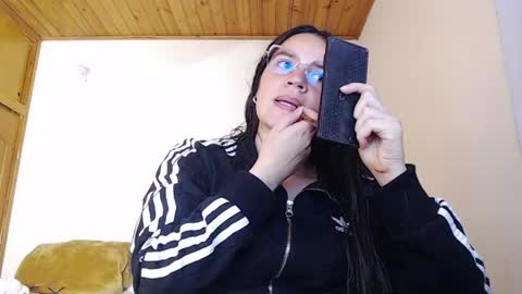 shanel_lozano online show from June 8, 9:05 pm