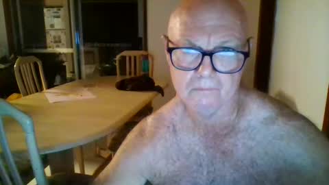 shaneo781570 online show from April 15, 6:44 pm