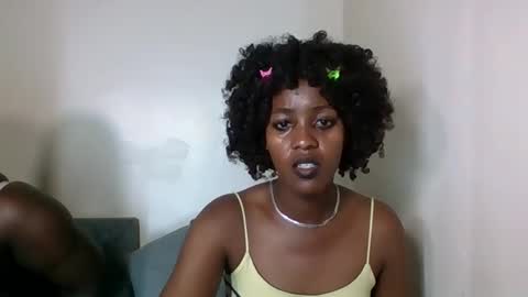Snapshot of shania_sleigh chatting on September 28, 9:02 pm shania_sleigh online show from September 28, 9:02 pm
