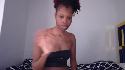 Snapshot of shania_sleigh chatting on January 12, 9:19 am shania_sleigh online show from January 12, 9:19 am