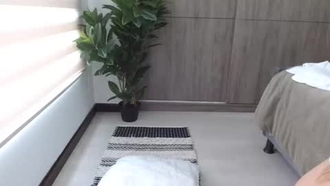 Snapshot of shannon_stonnee33 chatting on September 26, 7:11 pm you shannon online show from September 26, 7:11 pm
