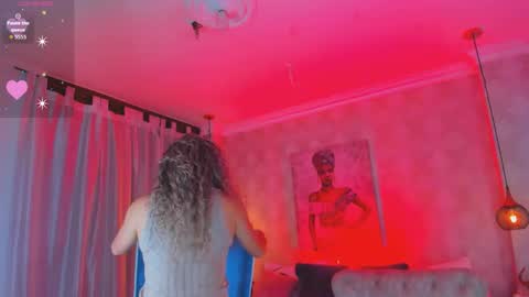 Snapshot of shantalll__ chatting on September 15, 11:01 am Shantal online show from September 15, 11:01 am