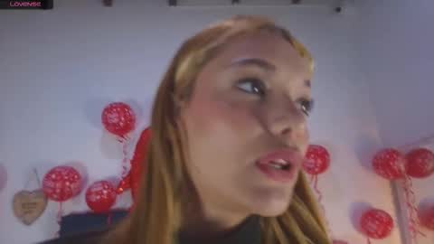 shantallvegga1 online show from February 16, 12:14 pm