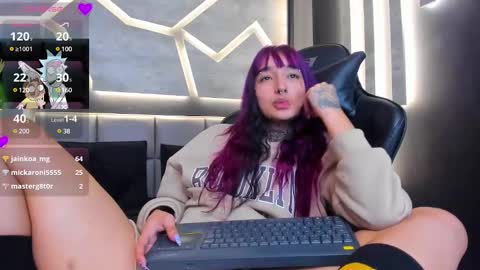 SharaRoss online show from January 5, 2:30 pm