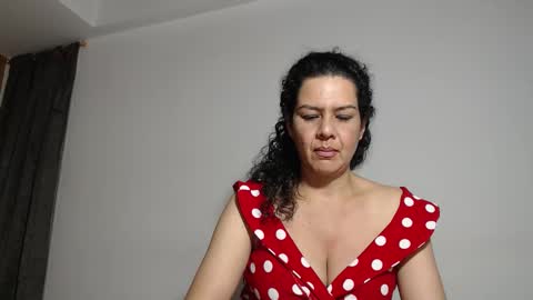 sharickleon11 online show from November 26, 12:52 am