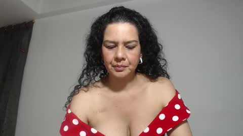 sharickleon11 online show from November 11, 1:41 am