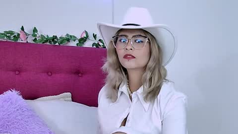sharlott_3 online show from June 4, 2:45 pm