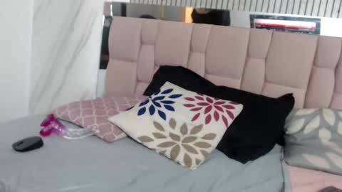 Sara online show from January 15, 6:39 pm