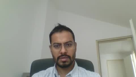 Snapshot of sharmamanxyz chatting on October 28, 10:16 am sharmamanxyz online show from October 28, 10:16 am