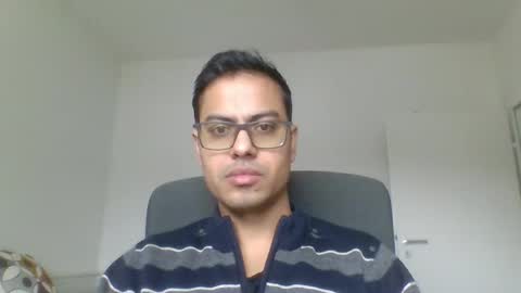 Snapshot of sharmamanxyz chatting on February 4, 10:32 am sharmamanxyz online show from February 4, 10:32 am