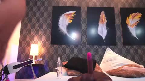 Sharom  online show from February 27, 7:39 pm