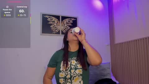 sharonscothh online show from April 4, 7:43 pm