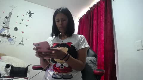 Snapshot of sharoon__cherry_ chatting on March 3, 3:11 pm sharon online show from March 3, 3:11 pm