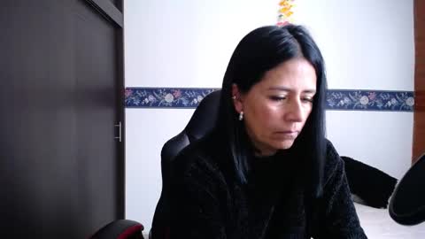 Snapshot of sharoon__cherry_ chatting on September 23, 3:39 pm sharon online show from September 23, 3:39 pm