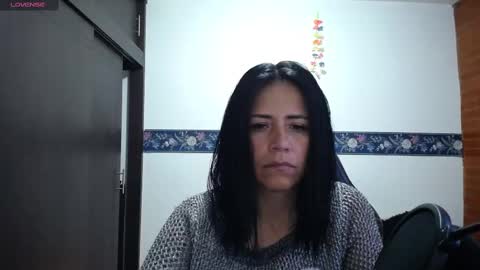Snapshot of sharoon__cherry_ chatting on September 17, 10:52 am sharon online show from September 17, 10:52 am