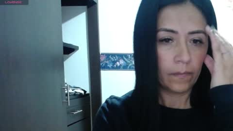 Snapshot of sharoon__cherry_ chatting on September 16, 10:39 am sharon online show from September 16, 10:39 am