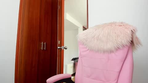 Antonia online show from November 7, 3:58 pm