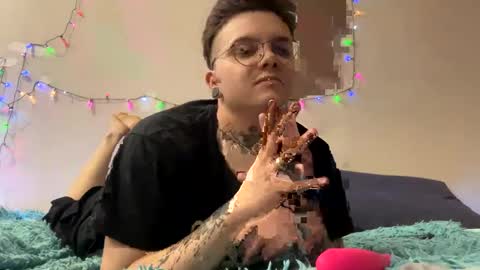 Nikolasftm online show from January 10, 8:15 pm