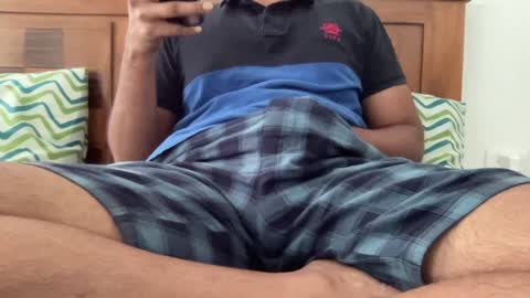 Snapshot of shash2014 chatting on January 15, 9:56 am Shashii online show from January 15, 9:56 am