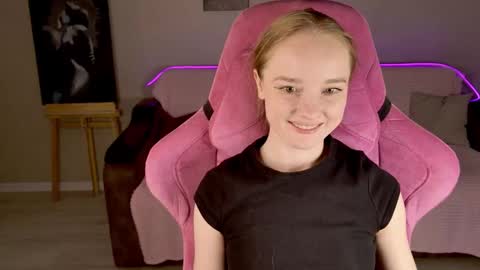 Shawty Mia online show from November 8, 7:28 pm