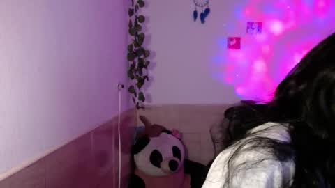 Shayla 3 online show from December 14, 9:37 am