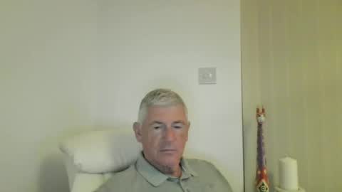 she52 online show from June 3, 9:42 pm