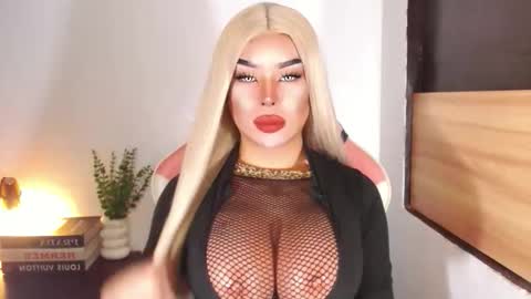 sheenafrost online show from March 8, 6:12 pm