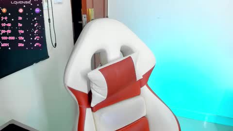 sheilly_brown online show from February 6, 8:00 pm