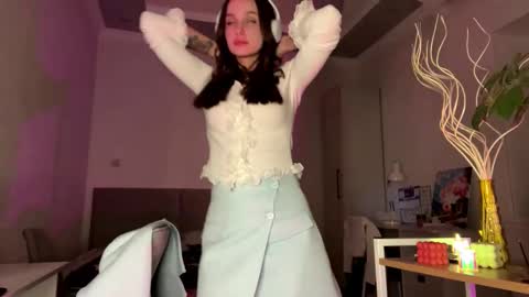 Elsa online show from December 3, 7:36 pm