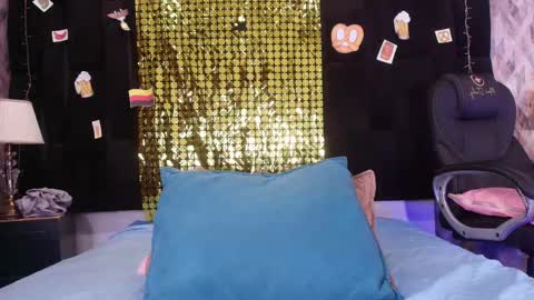 Snapshot of shelsy_loreds chatting on September 23, 11:59 am Shelsy online show from September 23, 11:59 am