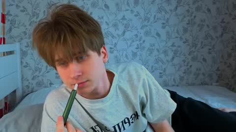 Nenedent online show from April 8, 4:04 am