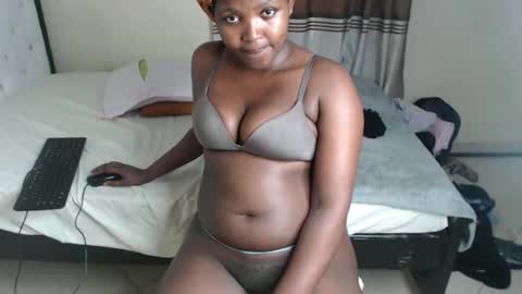 shinadee online show from November 1, 10:47 am