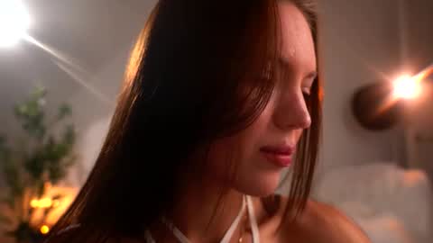 Nika online show from September 25, 3:30 pm