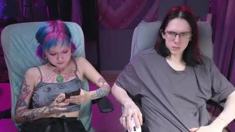 SHIROxLOLY online show from June 16, 9:02 am