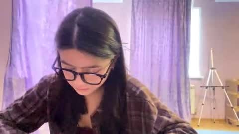 Marie online show from April 28, 2:10 pm
